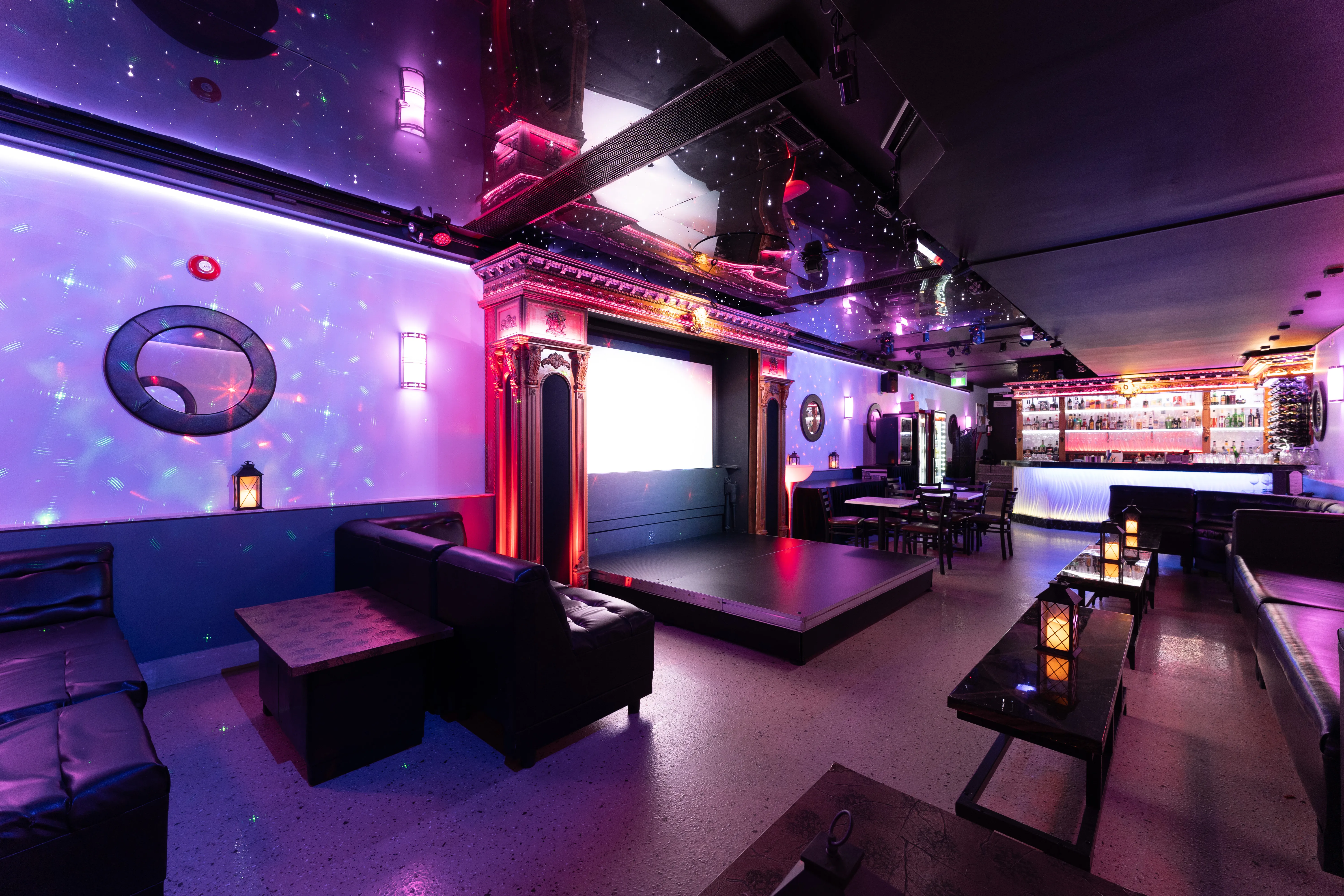 Live music at Ace of Spades Lounge Toronto